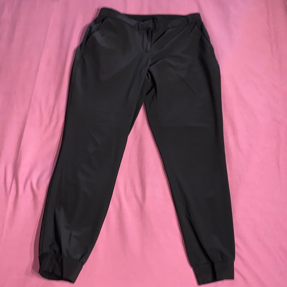 White House Black Market Black Capris  Size 8R